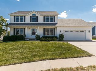 6907 Rockingham Dr SW, Cedar Rapids, IA 52404