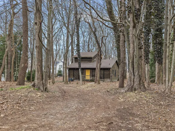 16404 Meadow Wood Dr, New Buffalo, MI 49117