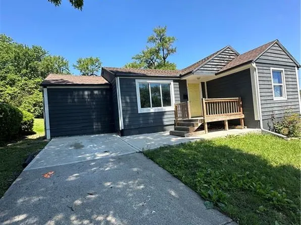 3618 E Gregory Blvd, Kansas City, MO 64132