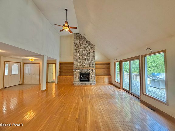 5th image of 809 Maple Leaf Ct