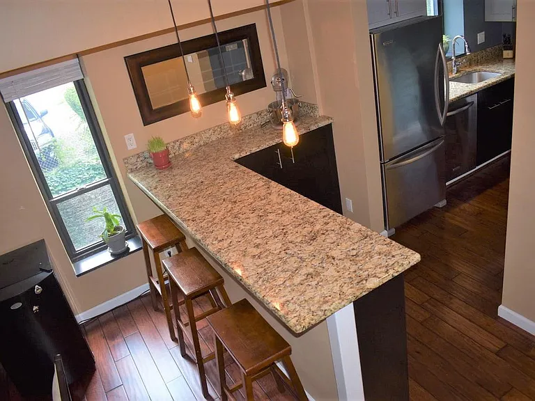5708 Walnut St #F2 — Photo 7