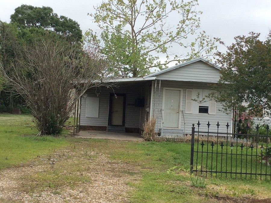 1st image of 5417 Leona Dr