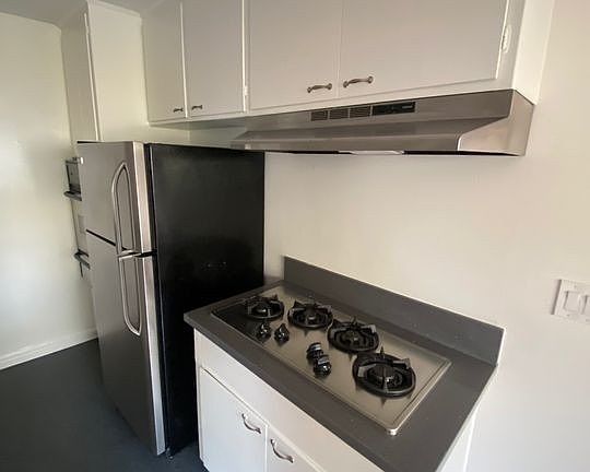 5th image of 1824 Manning Ave APT 11