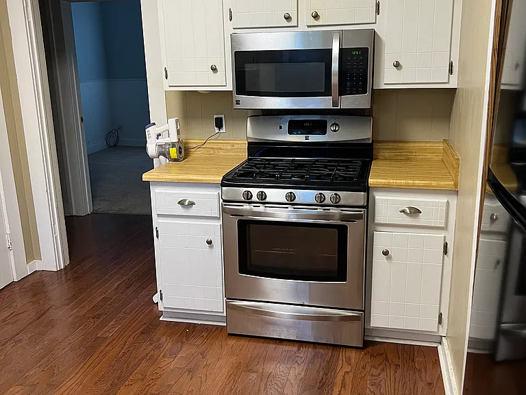 140 E College Ave #A — Photo 5