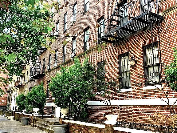 5th image of 394 Montgomery St #43