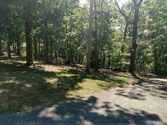 3rd image of 277 Live Oak Trl NE