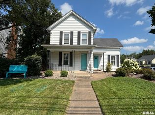 2640 16th St, Moline, IL 61265