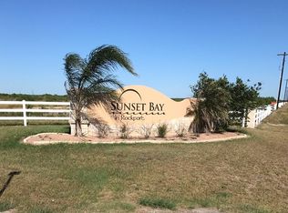 214 Sunrise Dr, Rockport, TX 78382