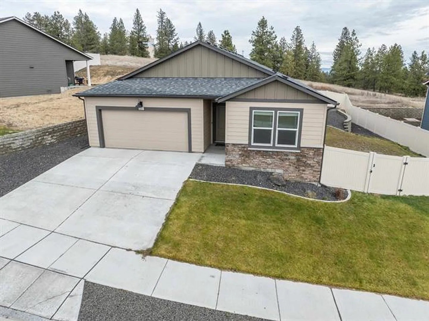 Newer 4 Bed 2 Bath Home in the Cheney SD — Photo 1