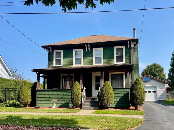 11 Grove St, Malone, NY 12953