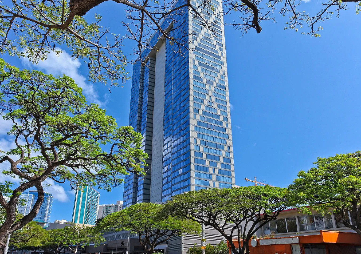 Live in the heart of Honolulu at Pacifica #3206 — Photo 1