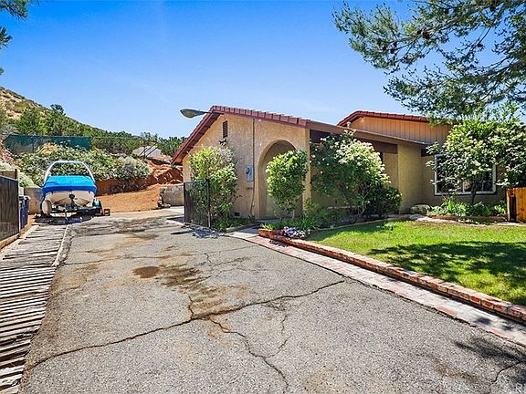 5th image of 33504 Listie Ave