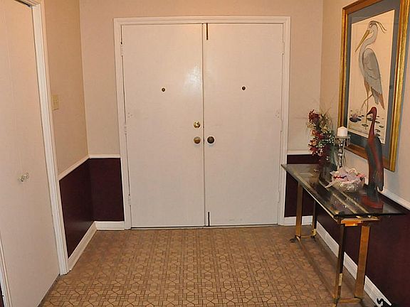 4th image of 1706 Fairhill Cir