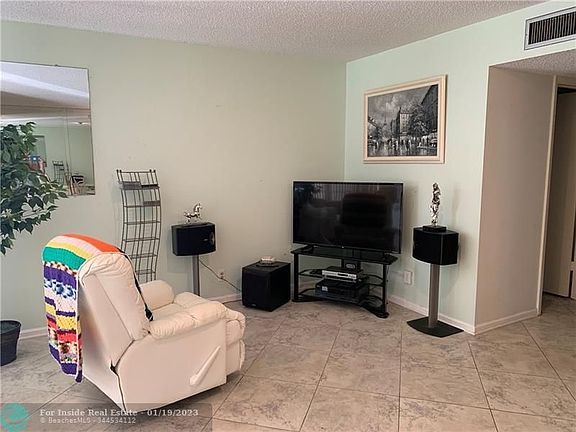 5th image of 14508 Canalview Dr APT B