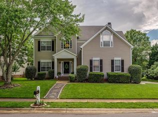 6635 Charter Hills Rd, Charlotte, NC 28277