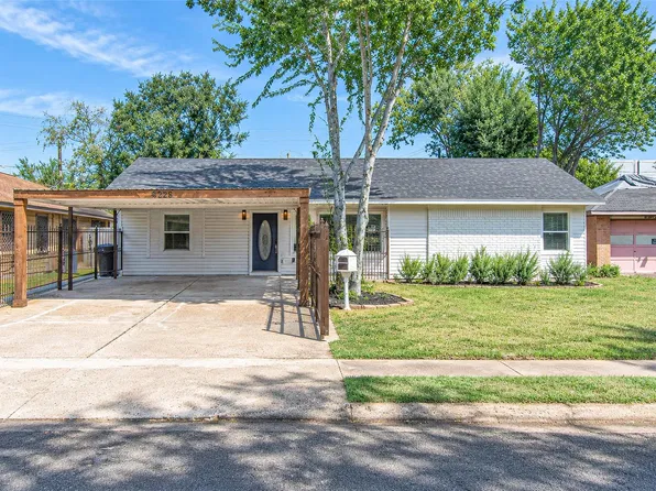 5326 De Lange Ln, Houston, TX 77092