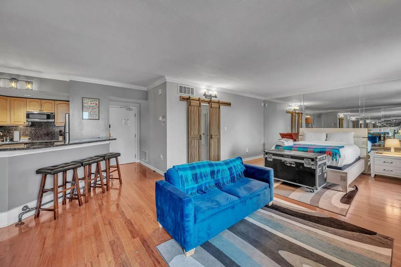 Studio, 1.0 bath, 742 sqft, $4,758 — Photo 3