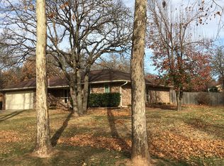 4113 Redbud Ln, Edmond, OK 73034