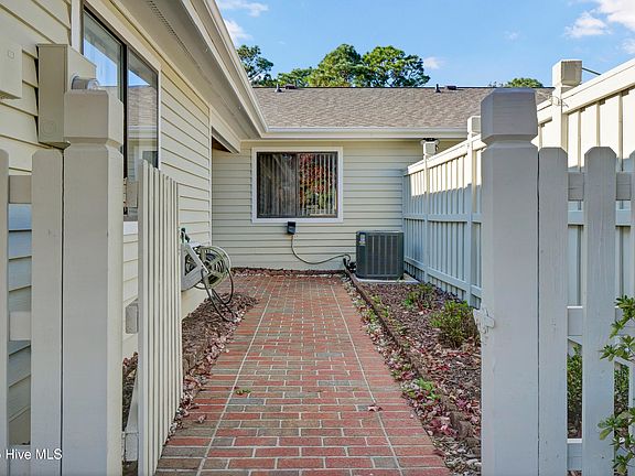 3rd image of 6036 Inland Greens Drive