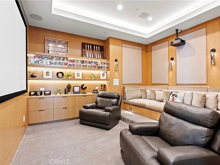 5050 Arundel Dr — Photo 37