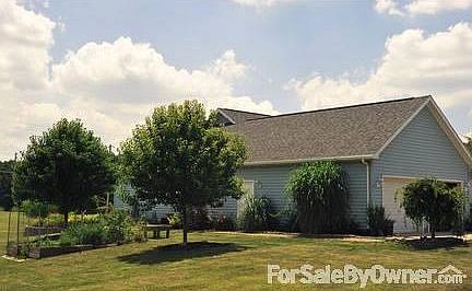 2nd image of 16296 Maureen Dr
