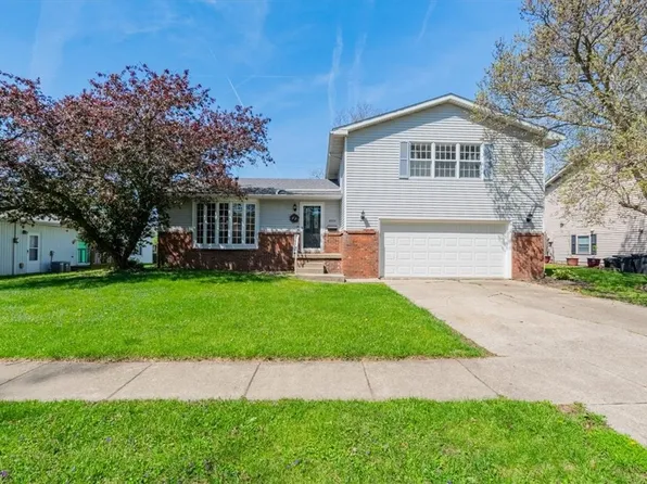 4525 N Adams Dr, Decatur, IL 62526