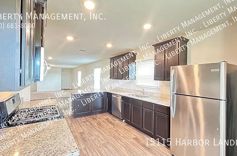 15115 Harbor Lndg — Photo 8