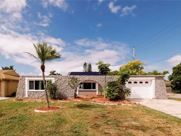 3449 Springfield Dr, Holiday, FL 34691