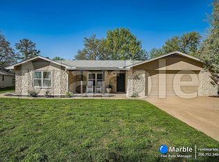207 Granada Calle St, Granbury, TX 76049