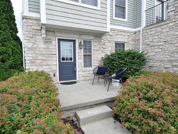 2nd image of 5929 Canyon Creek Dr #601
