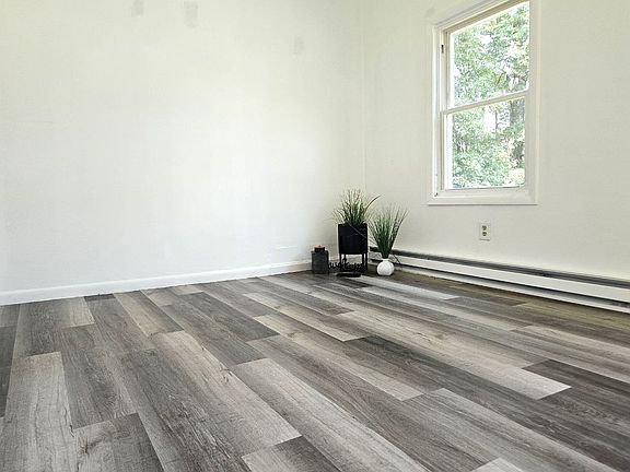 5th image of 916 Middle St #915