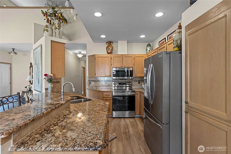3rd image of 12616 132nd Avenue Ct E