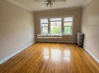 7755 N Sheridan Rd #3, Chicago, IL 60626