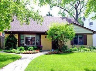 1042 Belleforte Ave, Oak Park, IL 60302