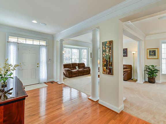 4th image of 9213 Treasure Oak Ct.