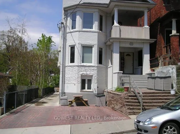 20 Glen Gordon Rd #4, Toronto, ON M6P 1B8