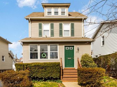 132 Lakeside Dr, Nutley, NJ, 07110