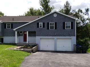 43 Revere Cir, Washingtonville, NY 10992