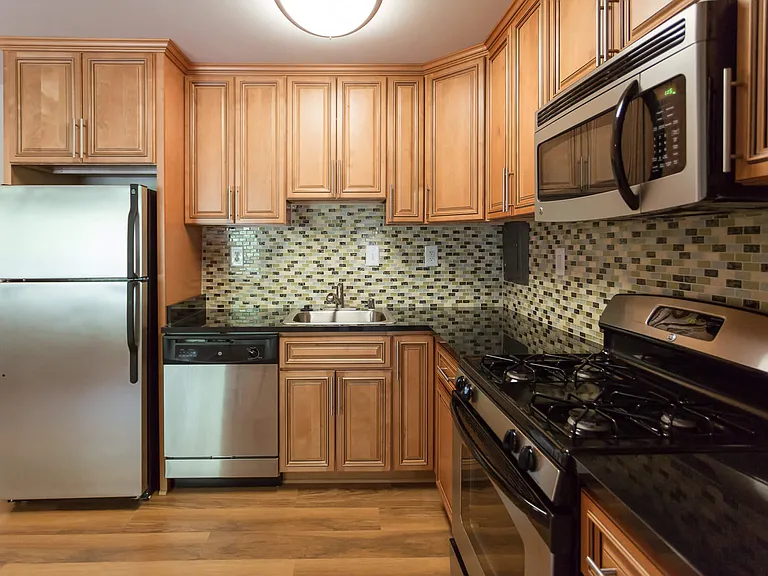 Potomac Ridge Apartments — Photo 14