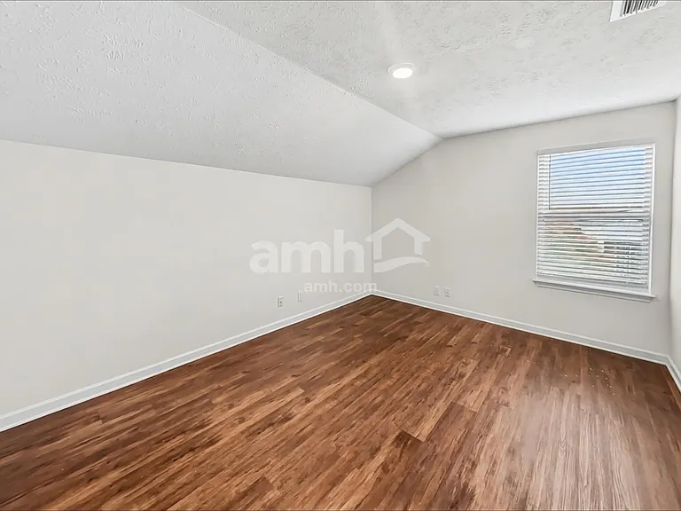 3331 Foxside Ln — Photo 13