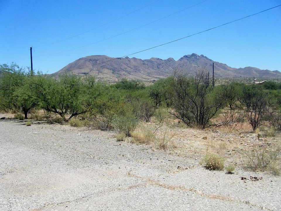 2nd image of 227 Avenida Ostion
