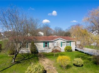 6109 Lakewood Rd, Ravenna, OH 44266