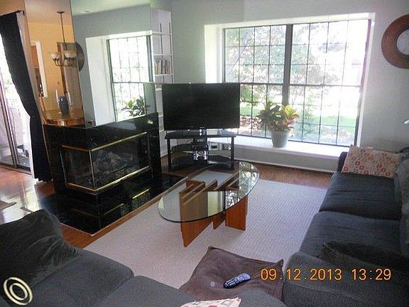 2nd image of 29914 Tanglewood Dr #1