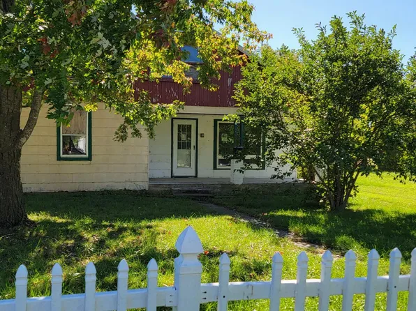 207 W Washington Avenue, Pierce City, MO 65723