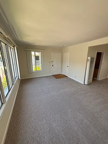 1031 Noel Dr #E Photo 1