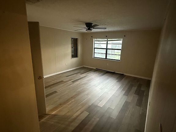 4th image of 3115 N Forbes Rd
