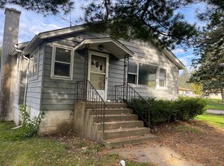 27980 N Bluff St, Wauconda, IL 60084