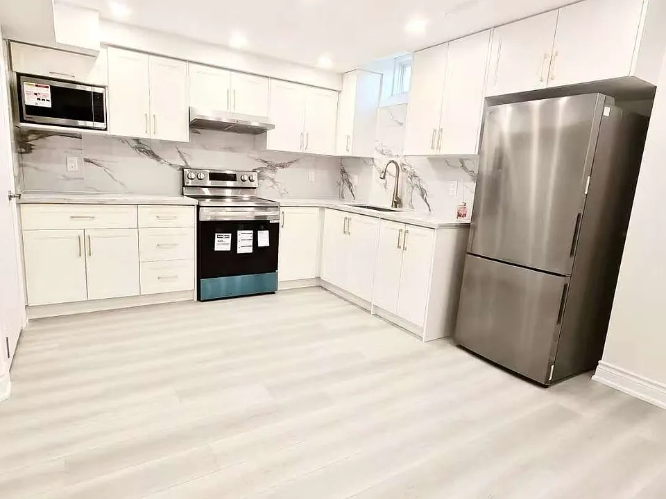 252 Borealis Ave
