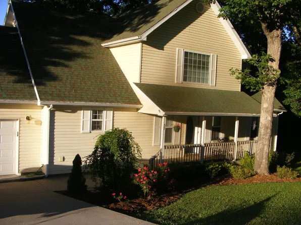 37 Shadow Oaks Rd, Camdenton, MO 65020