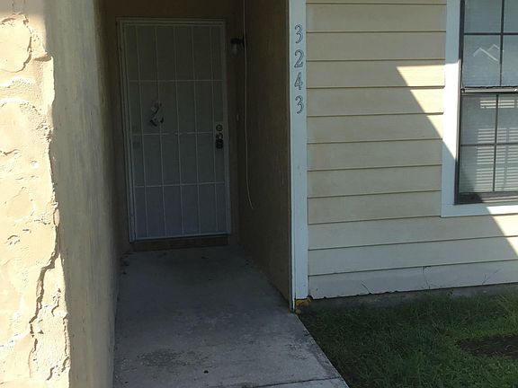 2nd image of 3243 Meadowlea Cir N